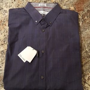 NWT Calvin Klein dress shirt Size Medium